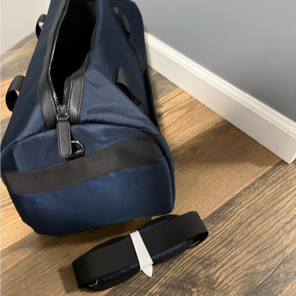 Michael Kors Navy Blue Duffel Bag with Black Handles 18x9x9 - Picture 4 of 7